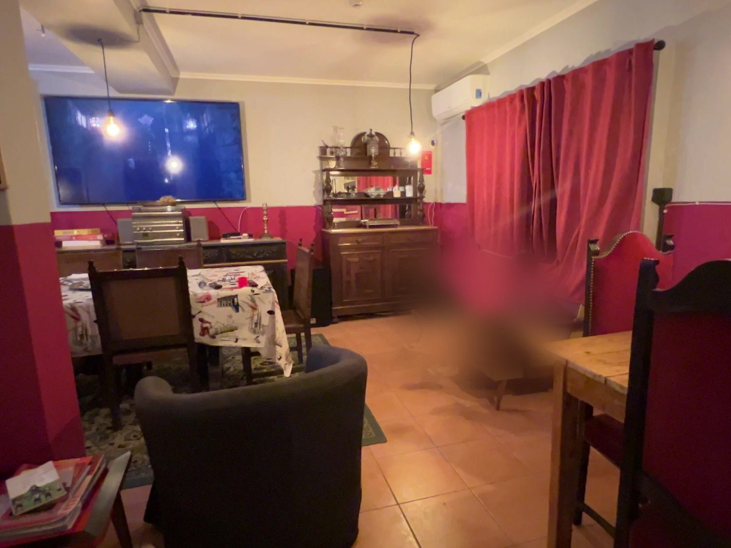 Le salon de la chambre d’hôtes, à notre arrivée tard le soir